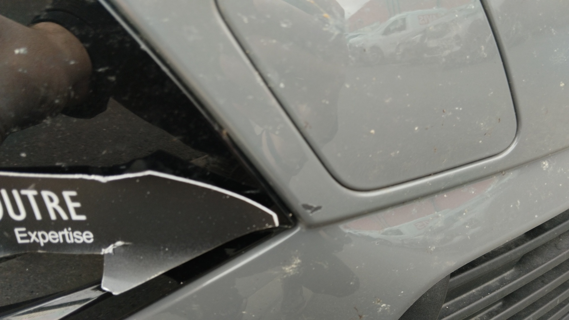 PEUGEOT 2008 Hybrid 145 ch e-DCS6 GT — expertise