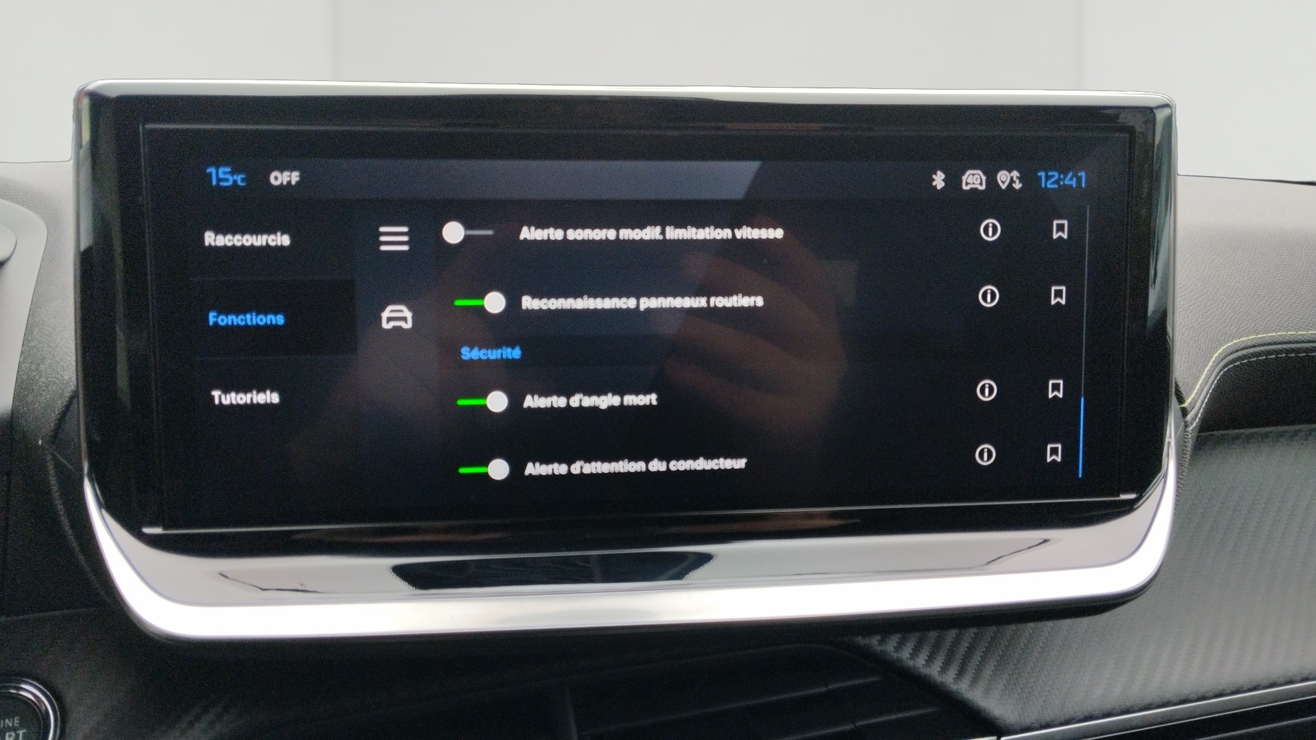 PEUGEOT 2008 Hybrid 145 ch e-DCS6 GT
