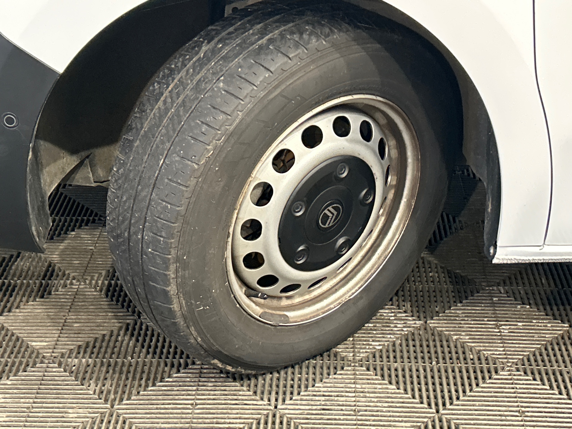 CITROEN JUMPY FOURGON Fourgon Taille M BlueHDi 120 S&S BVM6 — expertise