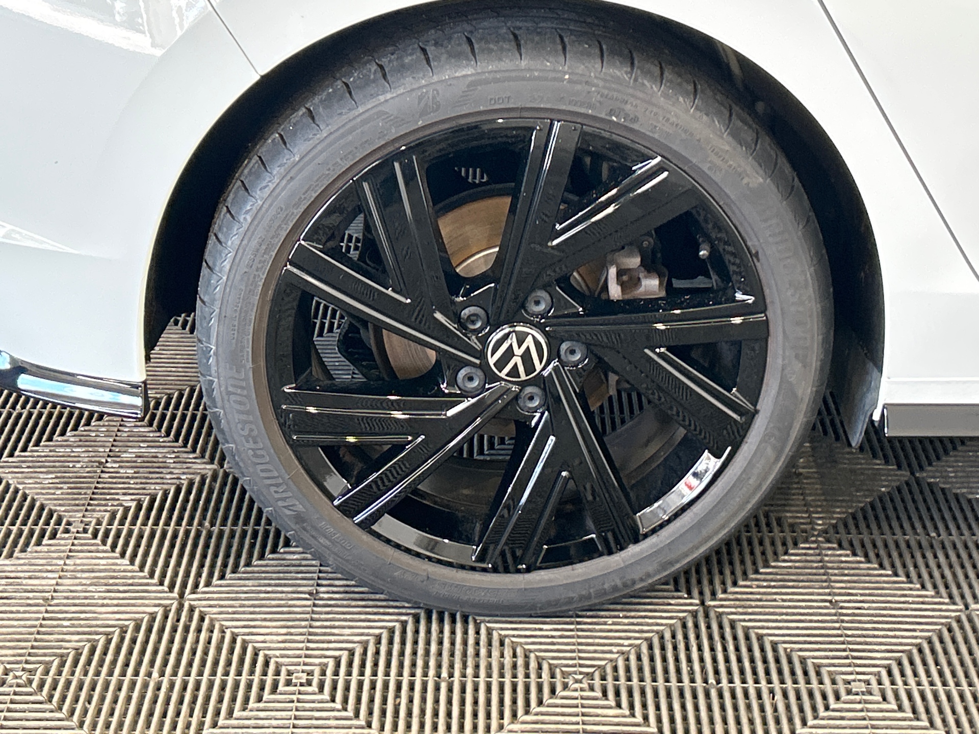 VOLKSWAGEN GOLF 1.5 eTSI OPF 150 DSG7 R-Line — expertise