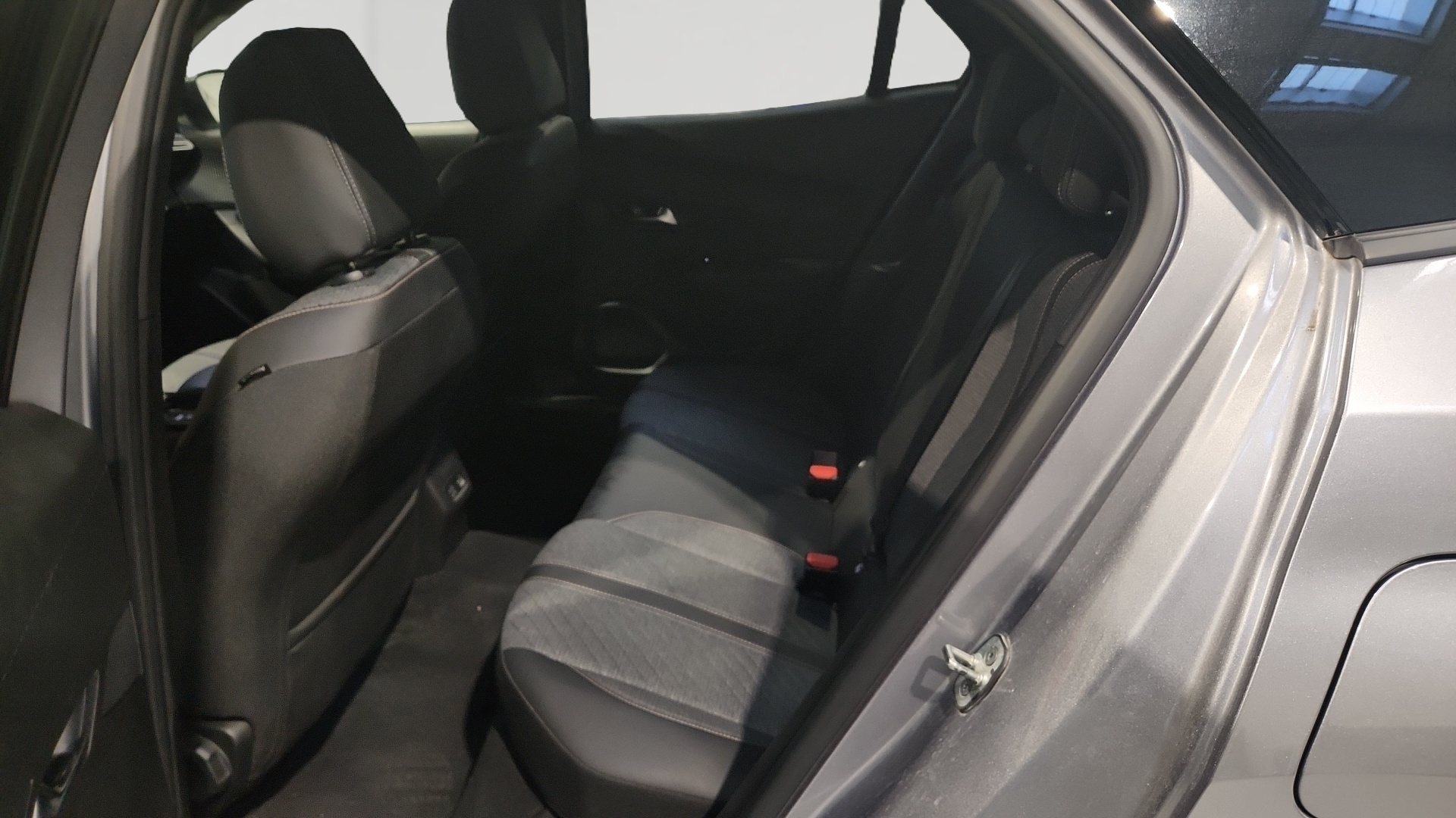 PEUGEOT 2008 PureTech 100 S&S BVM6 Allure
