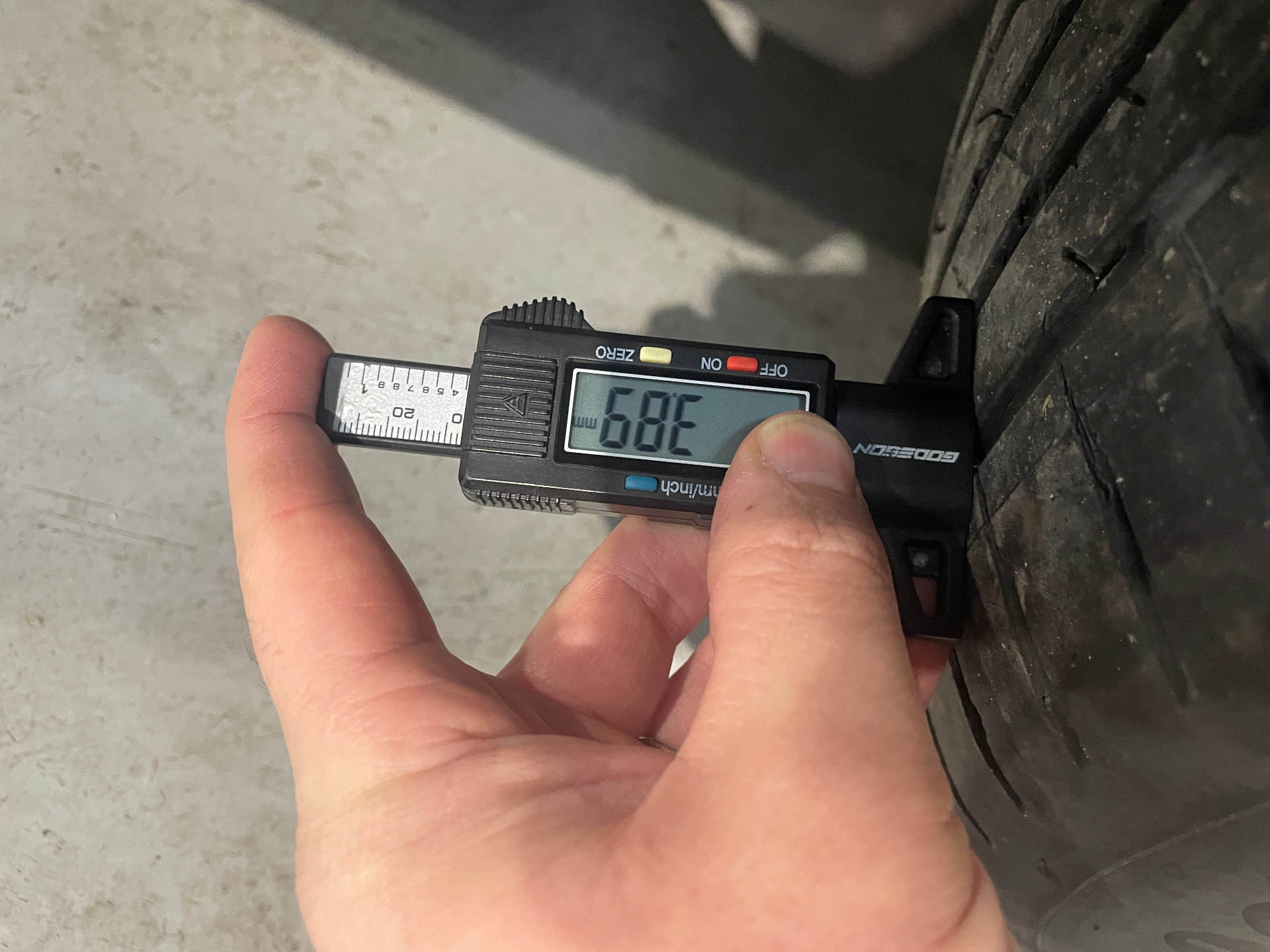 PEUGEOT 2008 PureTech 100 S&S BVM6 Allure — expertise