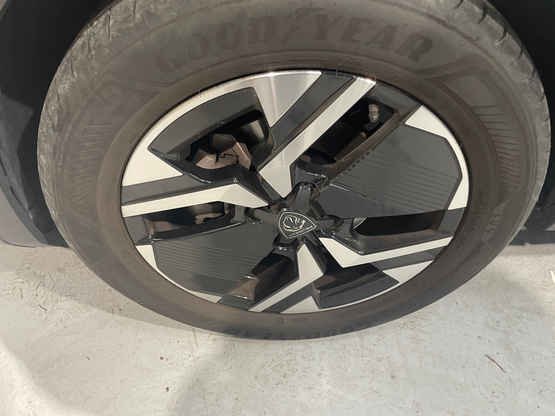 PEUGEOT 2008 PureTech 100 S&S BVM6 Allure — expertise